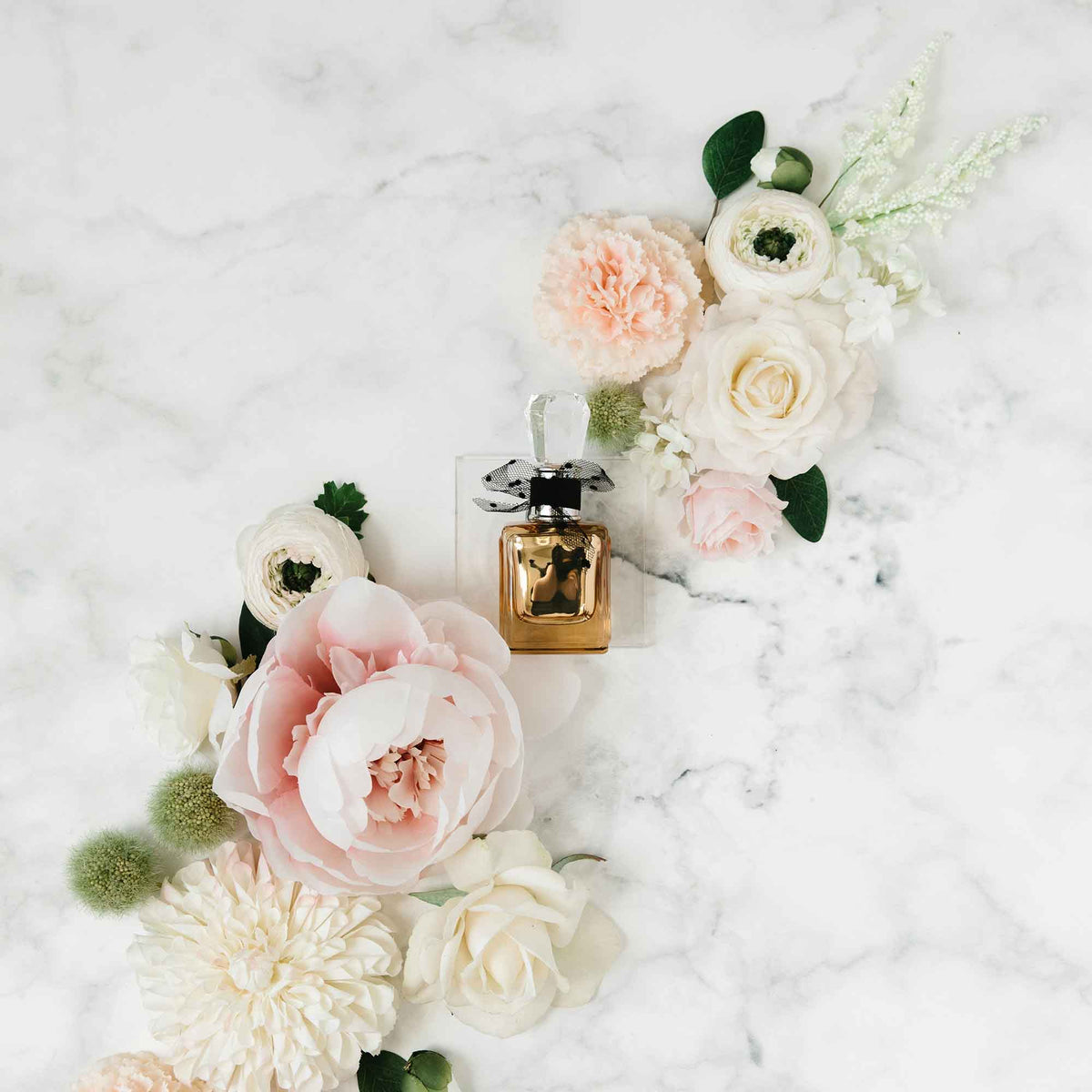 Der perfekte Hochzeitsduft: Parfum-Ideen für Braut und Bräutigam
