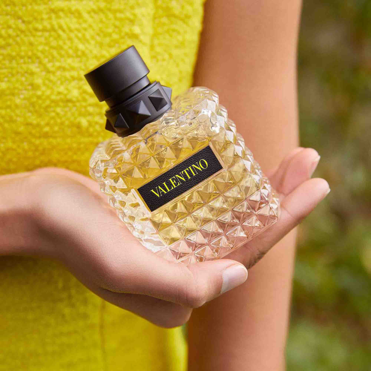 Die Essenz italienischer Eleganz: Ein Blick auf Valentinos ikonische Parfums