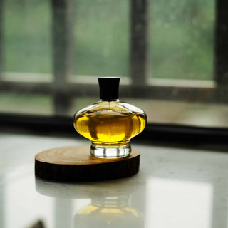 Die Geschichte des Parfums: Von der Antike bis zur modernen Duftkunst