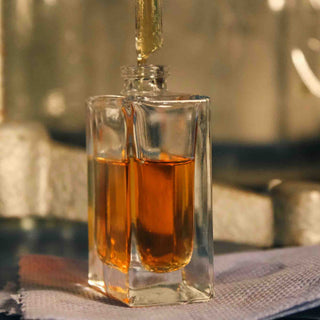 Die geheimen Inhaltsstoffe in Parfums: Was steckt wirklich in Ihrem Lieblingsduft?