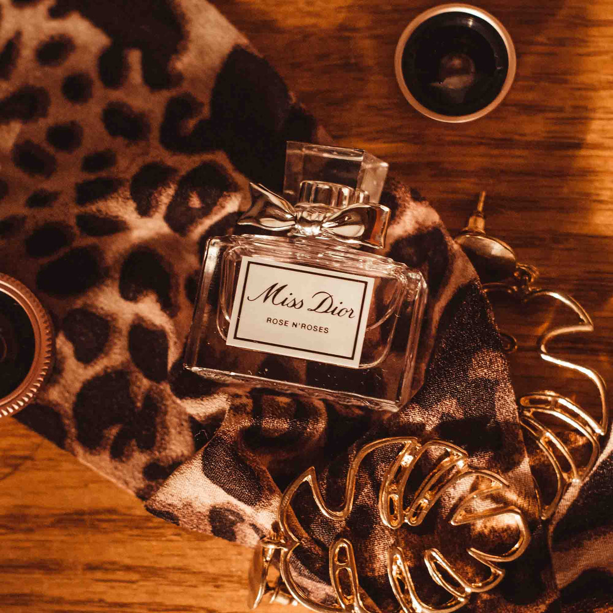 Skin First, Scent Second: Der neue Duftminimalismus