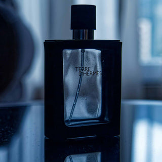 So beeinflusst Musik deine Duftwahl – die Parfum-Playlist