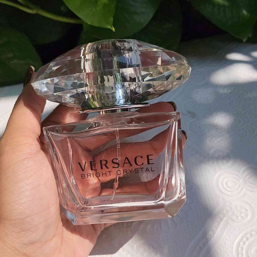 Versace Bright Crystal: Der funkelnde Star der fruchtigen Blumendüfte