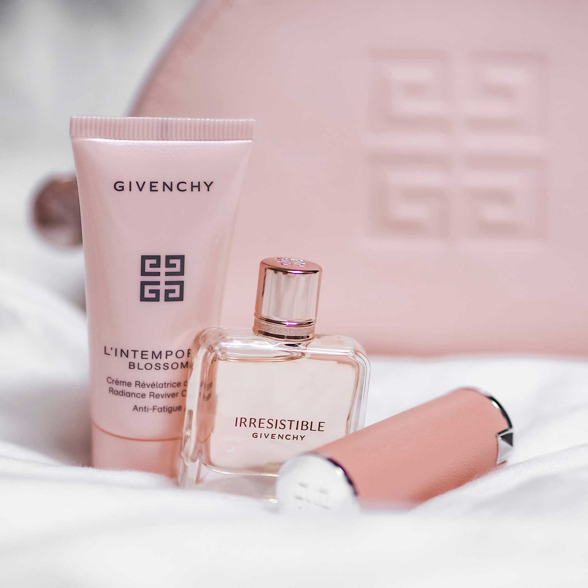 Warum manche Parfums nach einer Stunde anders riechen: Der Duftentwicklungsprozess erklärt