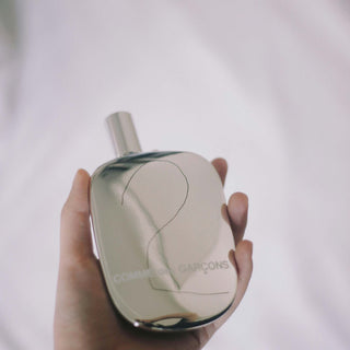 Wie man Parfum für den ganzen Tag haltbar macht – Die besten Tricks